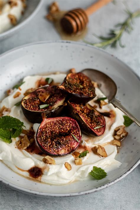 Roasted Figs with Honey & Yoghurt - The Last Food Blog