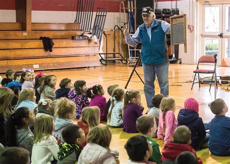 PHOTOS: Thumbpicking at Union Grove Elementary