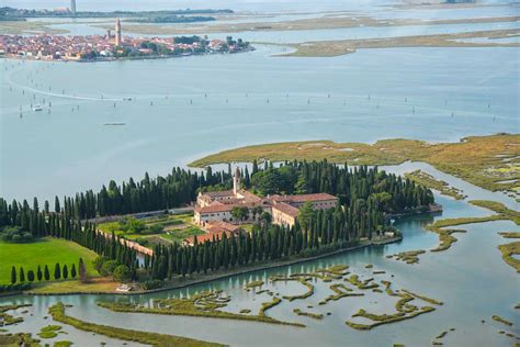 Guide to the Islands of Venice