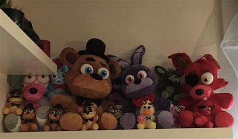 Behold my updated almost all bootleg fnaf plush collection : r/fivenightsatfreddys