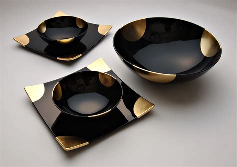 A Touch of Gold Dining Set Large bowl « Unique Japan (uniquejapan.com)