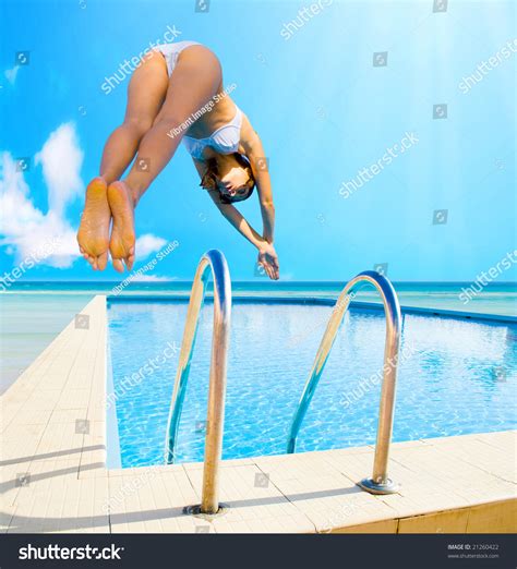 High Dive Stock Photo 21260422 : Shutterstock