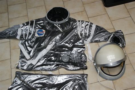 NASA Mercury Space Suit – Spaceflight rental