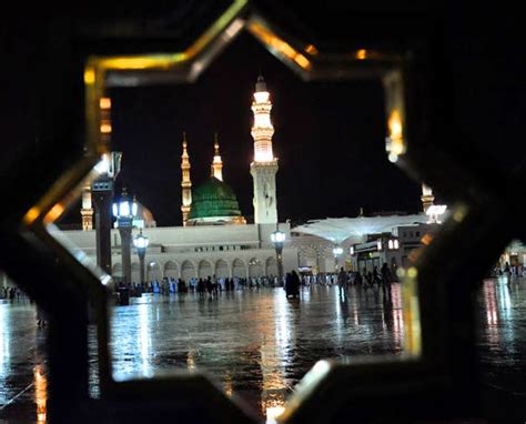 Beautiful Night View of Prophet Mosque Madinah