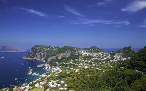 Capri - Marina Grande - Info & Photos