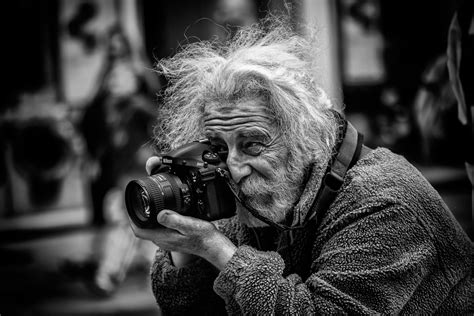 Online crop | black Nikon DSLR camera, camera, photographer, monochrome, Ara Güler HD wallpaper ...