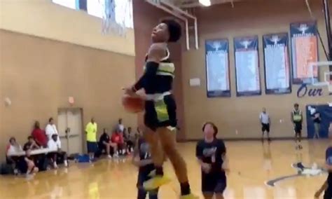 WATCH: 14-year-old basketball phenom Mikey Williams self-assists dunk