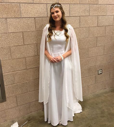 Finally finished my Galadriel cosplay! : r/lotr