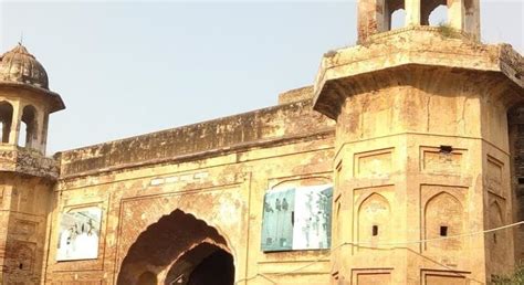 Bahadurgarh Fort - Discover India