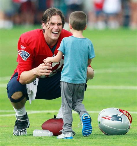 Tom Brady: Cutest Family Photos Of His Kids Vivian & More – Hollywood Life