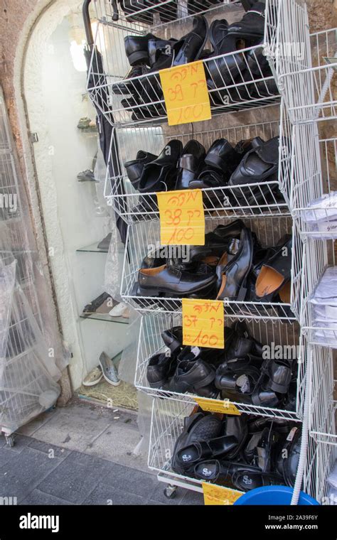 Mea Shearim, West Jerusalem, Israel Stock Photo - Alamy