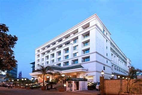 Hilton Hotels - Book Online Hilton Hotels in India at Yatra.com