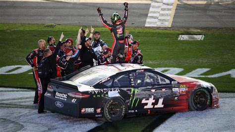 Kurt Busch wins his first Daytona 500 with last-lap pass | Official ...