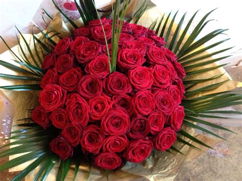 Red rose bouquet - beautiful for valentine's day! | Red rose bouquet ...