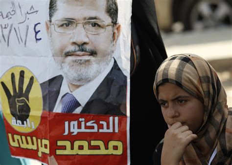 Trial for Egypt's ex-president begins, quickly ends