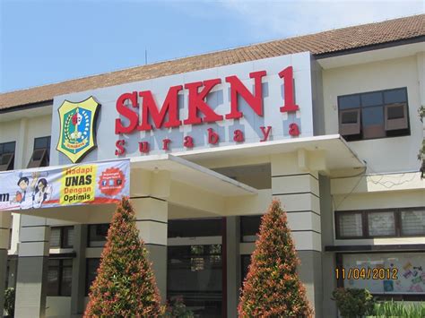 SMKN 1 SURABAYA - annibuku.com