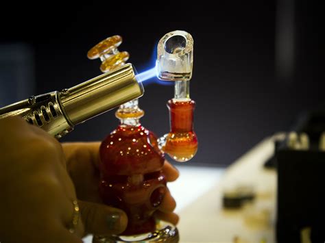 A beginner’s guide to buying a dab rig | The Growthop