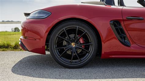 5 Reasons Not to Ignore Low Tire Pressure - Porsche North Scottsdale Blog