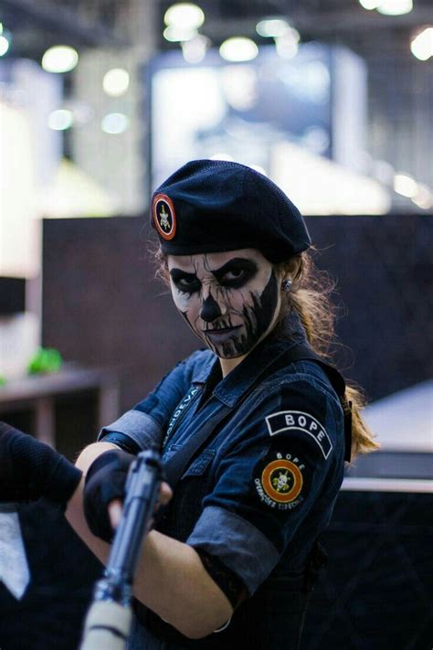 Rainbow Six Siege Cosplay – Telegraph