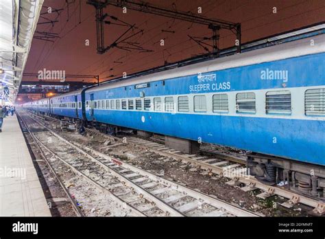 DELHI, INDIA - JANUARY 24, 2017: Train at Old Delhi Railway Station in ...