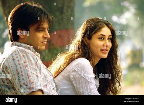 YUVA (2004) THE YOUTH (ALT) MANI RATNAM (DIR) YUVA 002 Stock Photo - Alamy