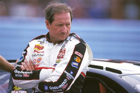 Dale Earnhardt Climbed Out of an Ambulance To Finish NASCAR’s Daytona ...