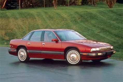 1990 Buick Regal Pictures - 11 Photos | Edmunds