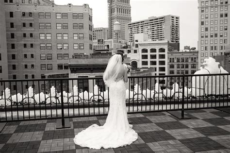 Detroit Opera House Wedding | Rosy and Shaun Wedding Photography