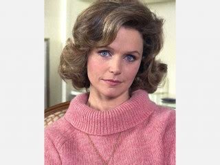 Lee Remick biography, birth date, birth place and pictures