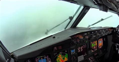 Amazing Cockpit Footage Shows Pilot Landing In The Midst Of A Heavy Thunderstorm In Spain