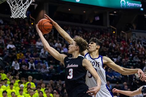 ‘Big Mike’ leads De La Salle basketball to first state final in 40 years after 59-45 win over ...