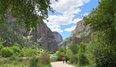 Beautiful Hanging Lake Hike Glenwood Springs Colorado