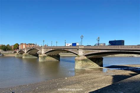 Thames Path: Putney to Battersea (with Map)