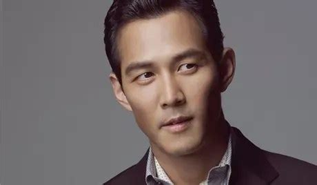 Lee Jung-jae Biography, Height, Weight, Age, Movies, Wife, Family ...