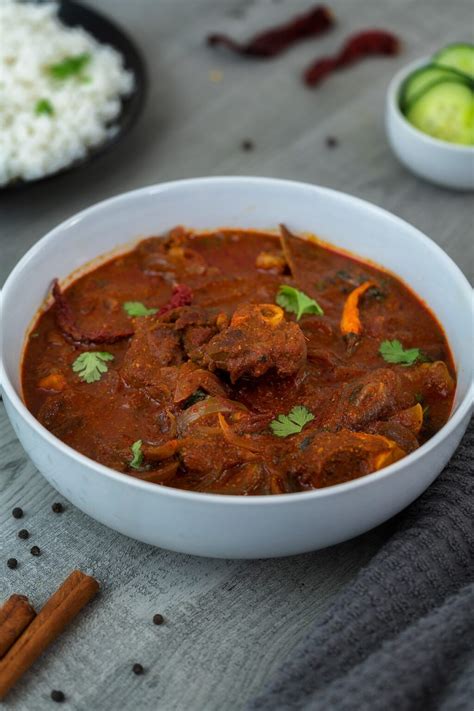 Lamb Vindaloo Recipe (Mutton Vindaloo) - Yellow Chili's