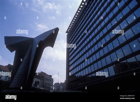 Edificio berlaymont hi-res stock photography and images - Alamy