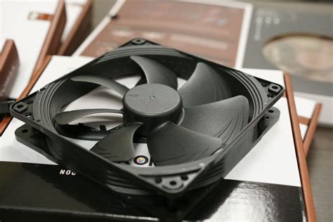 How to install (or replace) a case fan | PCWorld