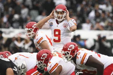 Chiefs vs. Raiders score update: Kansas City trails Oakland at halftime ...