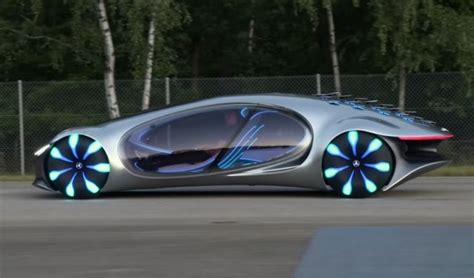 Futuristic Mercedes Drives Sideways | WordlessTech