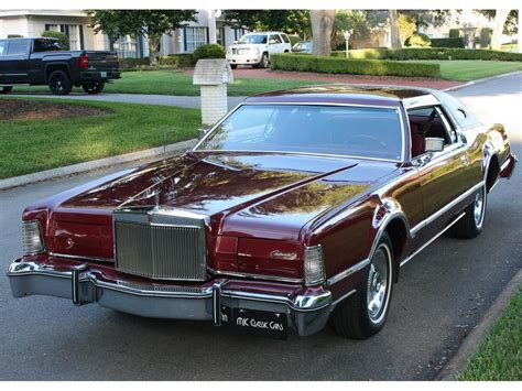 1976 Lincoln Continental Mark IV in burgundy | Lincoln continental ...