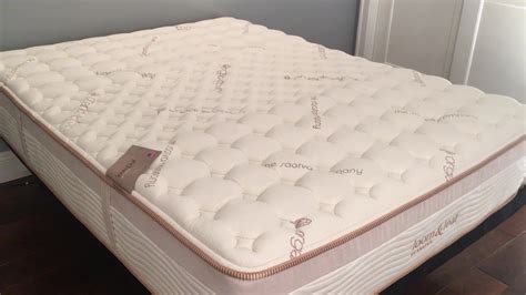 Loom & Leaf Mattress Review - Our Expert Evaluation | GoodBed.com