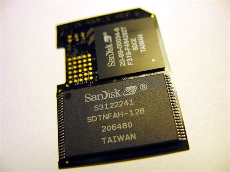 Sandisk SD card 16MB PCB front | randomprojects.org/wiki/San… | Flickr