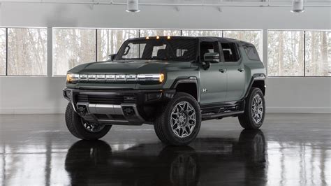 2024 GMC Hummer EV SUV 2 Wallpaper | HD Car Wallpapers | ID #17846