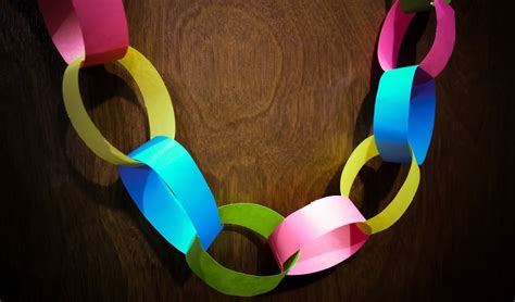 How to Make a Paper Chain | Paper chain, Paper chains, How to make