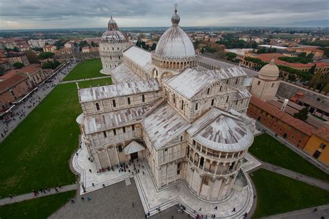 The Leaning Tower of Pisa, Piazza Dei Miracoli's Most Famous Attraction | ContemporaryNomad.com