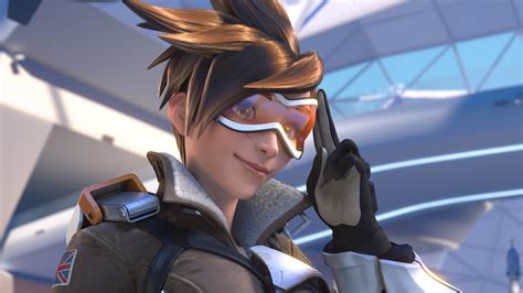 Overwatch 2 Hero Guide: Tracer - Raidiant