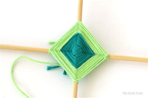 Basic God's Eye craft for kids - The Craft Train