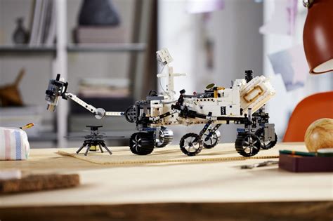 LEGO and NASA collaborated to design this stunningly realistic and functional Perseverance Mars ...