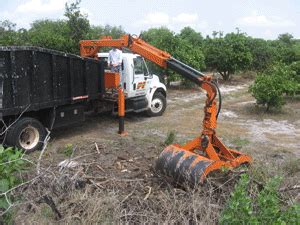 Grapple truck - Wikipedia | Trucks, Grappling, Waste collection