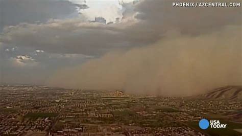 Massive dust storm sweeps through Phoenix